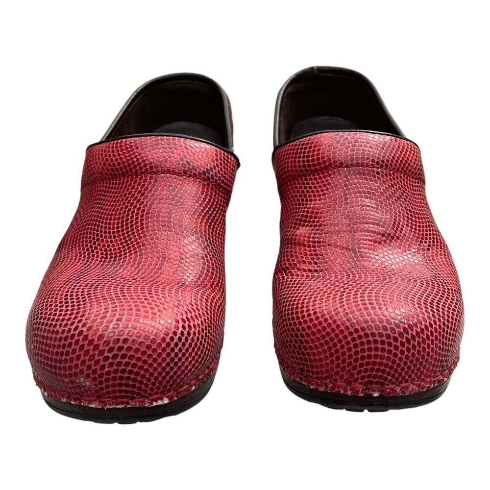 Dansko Pro Xp 2.0 Clog Red Texture Size 41 Slip R… - image 3